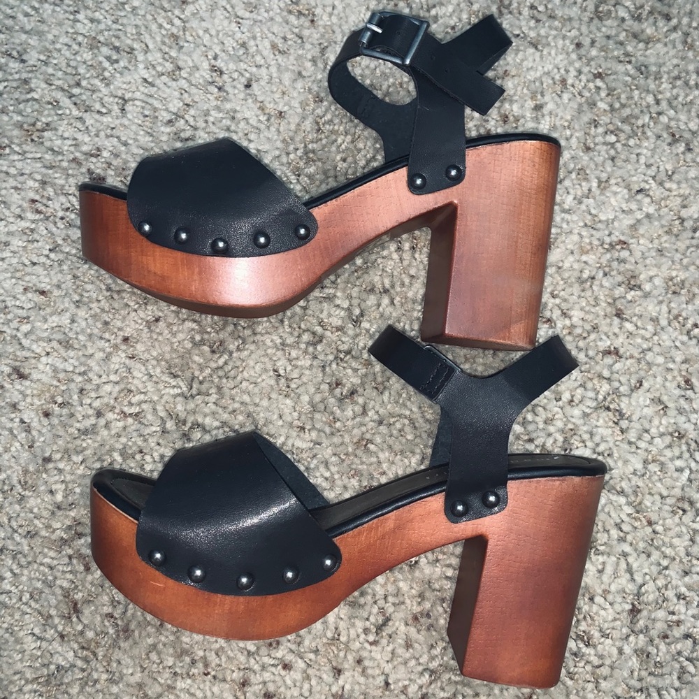 Lift platform sandal 🔥